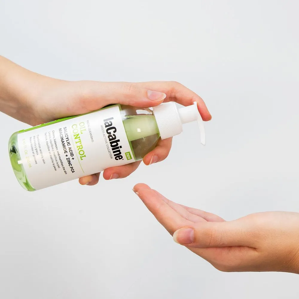 LA CABINE CLEANSING GEL OIL CONTROL