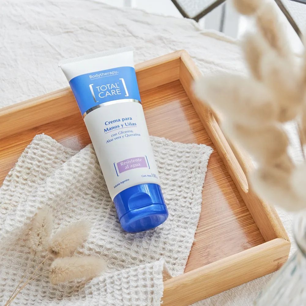 Total Care Crema Para Manos y Uñas Total Care con Aloe Vera y Queratina